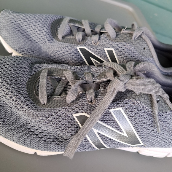 Gray New Balance Sneakers - Picture 5 of 8